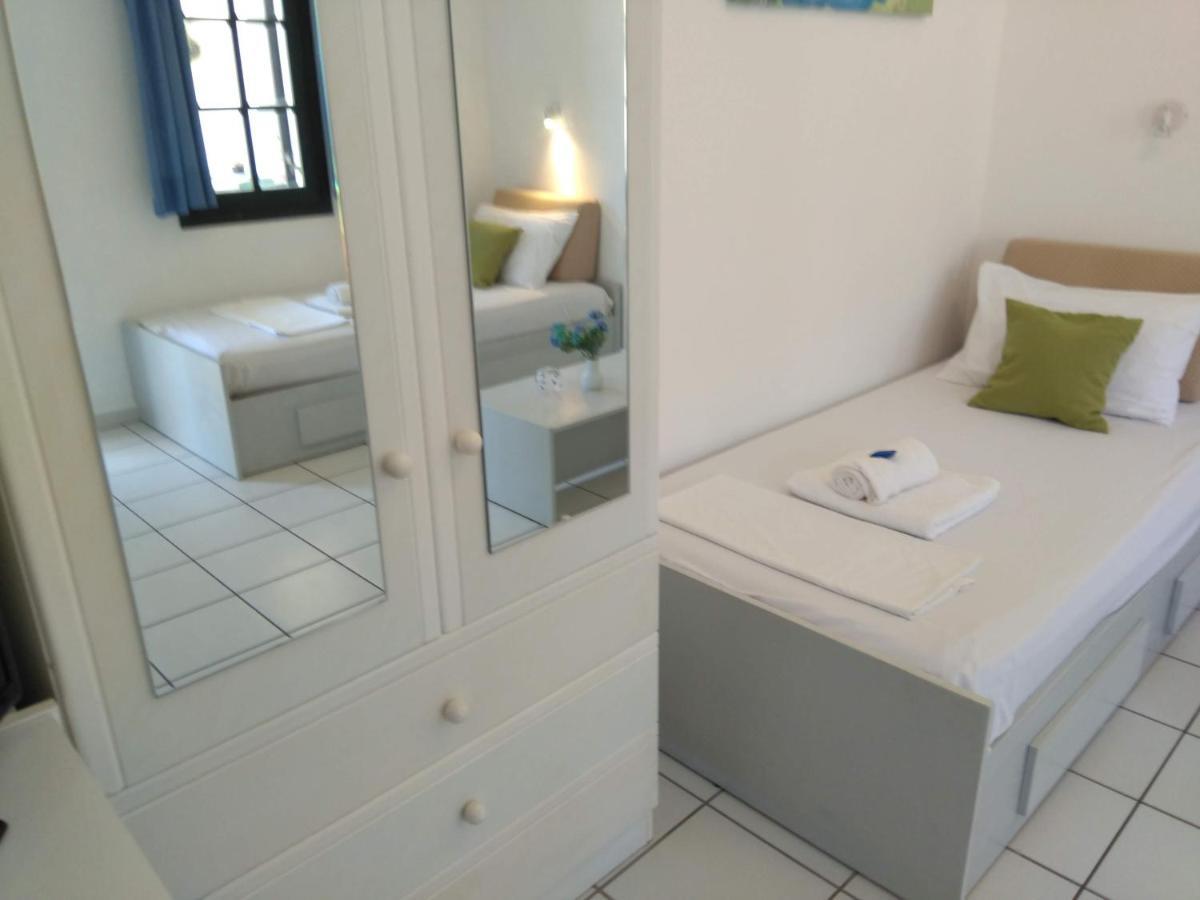 Julies Apartments Kokkini Hani Exterior foto