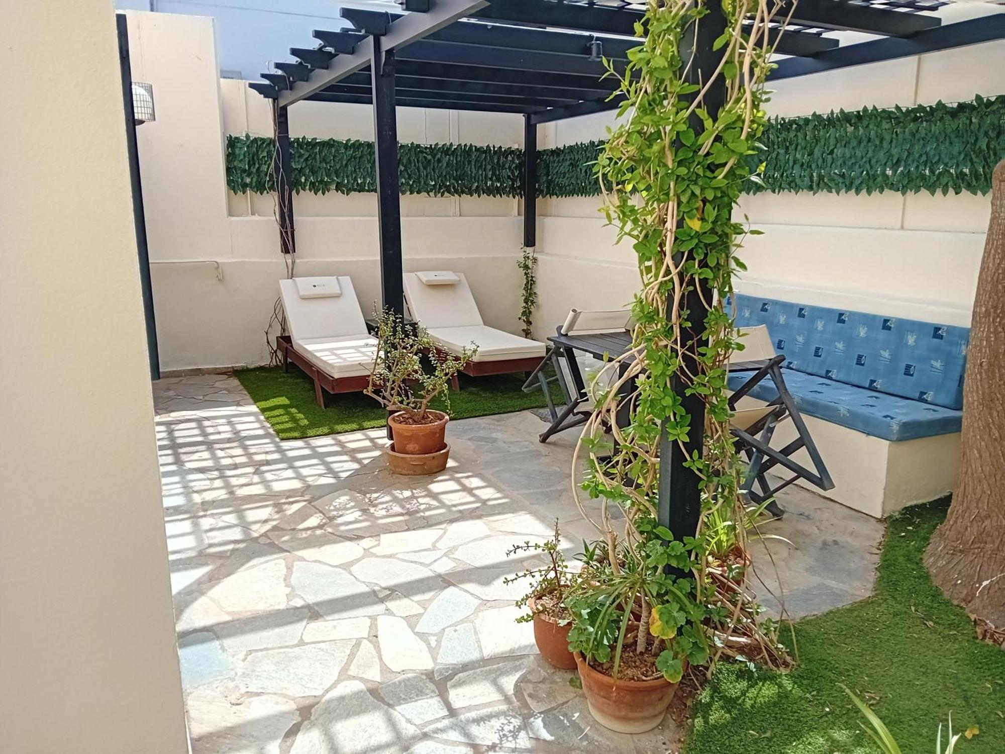 Julies Apartments Kokkini Hani Exterior foto
